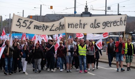 Selbst die Imperialisten finden, die Löhne in Deutschland sollen...