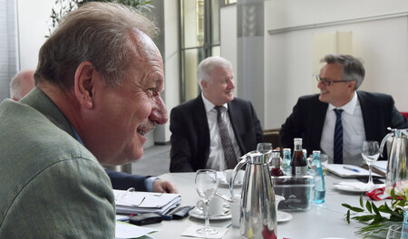 Friede, Freude, Eierkuchen: Verdi-Chef Frank Bsirske, Innenminis...