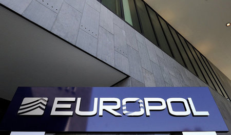 Fahnder im Glück: Europol soll künftig noch mehr Kompetenzen erh...