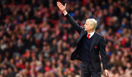 »Arsène knows« schrieben die Fans auf Transparente, denn sie wis... »Arsène knows« schrieben die Fans auf Transparente, denn sie wis...