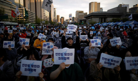 Kundgebung am Sonnabend in Seoul für »Frieden, Versöhnung und Zu... Kundgebung am Sonnabend in Seoul für »Frieden, Versöhnung und Zu...