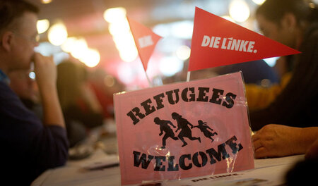 Die Flüchtlingspolitik ist auch in der Linkspartei ein Streitthe... Die Flüchtlingspolitik ist auch in der Linkspartei ein Streitthe...