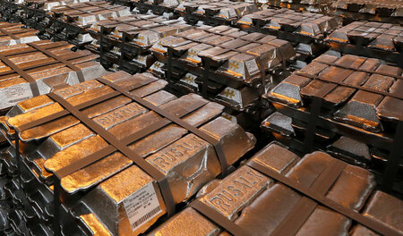 »Signifikante Preissteigerungen«: Aluminium in einem Rusal-Werk ... »Signifikante Preissteigerungen«: Aluminium in einem Rusal-Werk ...