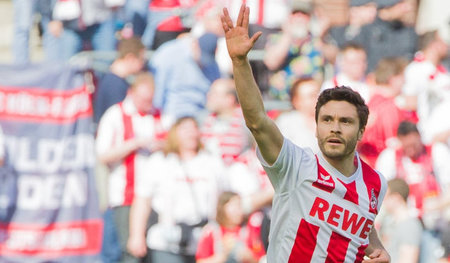 »Bodenständiger Typ«: Jonas Hector grüßt Mr. Spock »Bodenständiger Typ«: Jonas Hector grüßt Mr. Spock
