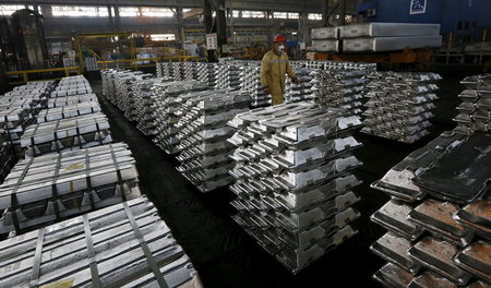 Die Produkte von Rusal sind in der EU heiß begehrt (Werk in Saja... Die Produkte von Rusal sind in der EU heiß begehrt (Werk in Saja...