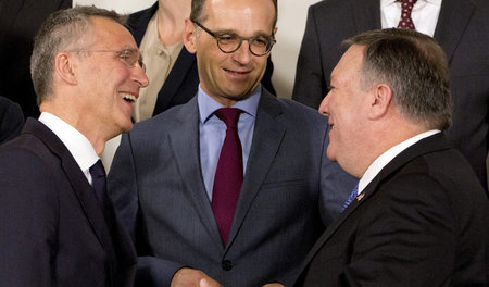 Treffen der NATO-Außenminister in Brüssel: Generalsekretär des M... Treffen der NATO-Außenminister in Brüssel: Generalsekretär des M...