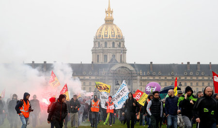 Seit Wochen protestieren Eisenbahner in Frankreich gegen die Pri... Seit Wochen protestieren Eisenbahner in Frankreich gegen die Pri...