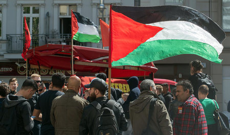 Von Linkspartei bis AfD: Anlässlich des 70. Jahrestages der isra... Von Linkspartei bis AfD: Anlässlich des 70. Jahrestages der isra...