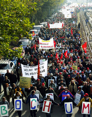 Bochum steht auf: Solidaritätsdemonstration für streikende Opela...