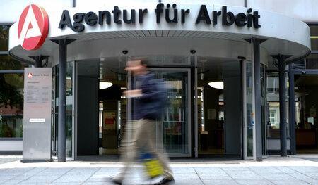 Frage: Wem gehören die Rücklagen aus Beiträgen der Arbeitslosenv... Frage: Wem gehören die Rücklagen aus Beiträgen der Arbeitslosenv...