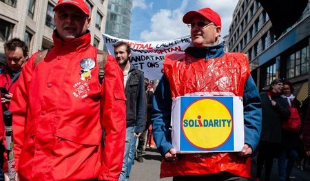 Gewerkschafter forderten am 1. Mai in Brüssel bessere Arbeitsbed...