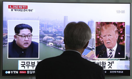 Treffen auf Augenhöhe: Der nordkoreanische Staatschef Kim Jong U... Treffen auf Augenhöhe: Der nordkoreanische Staatschef Kim Jong U...