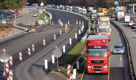 Es fuhren einfach nicht genug Lkw: Der vom Konsortium »A 1 Mobil...