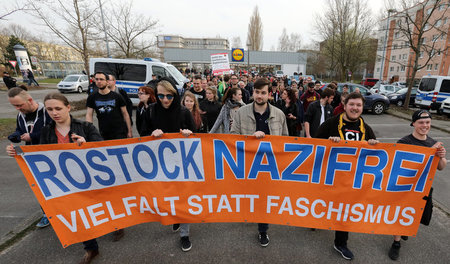 Gegendemonstration zum AfD-Aufmarsch in Rostock am 9. April