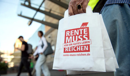 Damit es im Alter wirklich reicht: Nach Ansicht der Gewerkschaft...