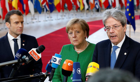 Unter dem strengen Blick der eisernen Kanzlerin steht die Regier...