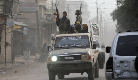 Islamistische Milizionäre der »Freien Syrischen Armee« am 18. Mä...