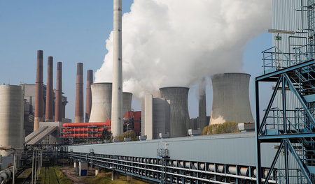 RWE-Kohlekraftwerk Neurath nordwestlich von Köln