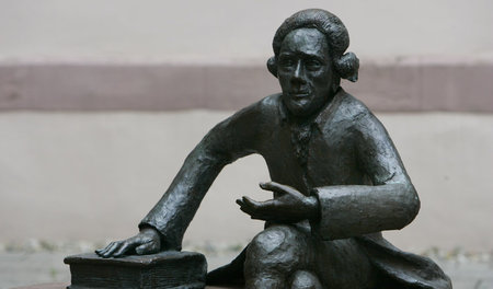 Manche der Satiren von Georg Christoph Lichtenberg (geboren am 1...