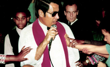 »Jonestown – Todeswahn einer Sekte« »Jonestown – Todeswahn einer Sekte«