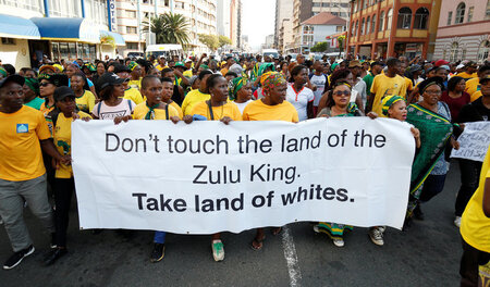 Feudales Erbe: Anhänger von Jacob Zuma demonstrieren zum Oberste...
