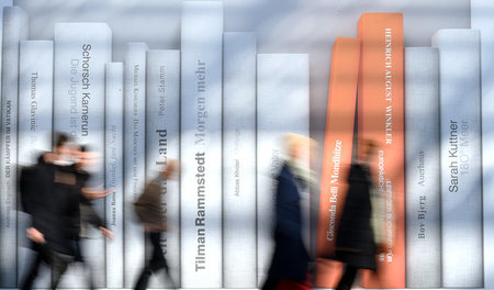 Die aktuellen Romane werden von bürgerlichen Menschen über bürge... Die aktuellen Romane werden von bürgerlichen Menschen über bürge...