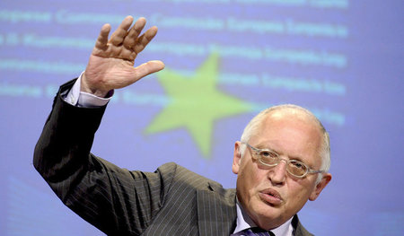 Auf Wiedersehen, Währungsunion! Günter Verheugen winkt noch einm...