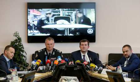 Nach der Razzia: Pressekonferenz der Verbands- und Polizeispitze... Nach der Razzia: Pressekonferenz der Verbands- und Polizeispitze...