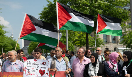 Protest gegen Hardliner: Demonstration gegen den Besuch des isra... Protest gegen Hardliner: Demonstration gegen den Besuch des isra...