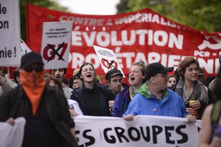 Protest gegen G-7-Gipfel: Hunderte Menschen demonstrierten berei... Protest gegen G-7-Gipfel: Hunderte Menschen demonstrierten berei...