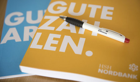 Datenmaterial gibt es über die HSH Nordbank zuhauf. Einsehen dar... Datenmaterial gibt es über die HSH Nordbank zuhauf. Einsehen dar...