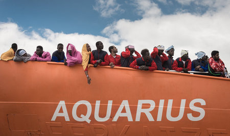 Seit Jahren im Hilfseinsatz: Das Schiff »Aquarius« bringt gerett... Seit Jahren im Hilfseinsatz: Das Schiff »Aquarius« bringt gerett...