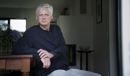 Torsten Schulz, Jahrgang 1959, ist Schriftsteller, Drehbuchschre...