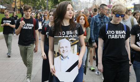 Gedenkmarsch in Kiew für den ermordeten Journalisten Pawel Scher...