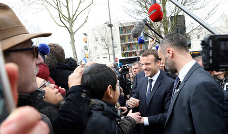 Frankreichs Präsident Emmanuel Macron bei einem Besuch in der Pa...