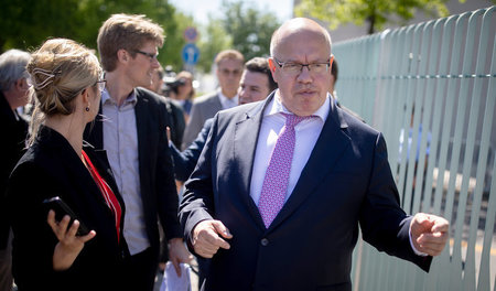 Bundeswirtschaftsminister Peter Altmaier (CDU) nach Kabinettssit...