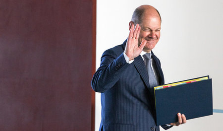 Der Minister winkt ab. Eine Finanztransaktionssteuer wird es mit...