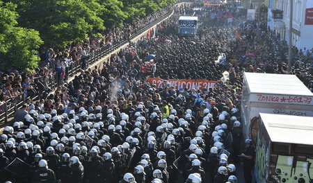 »Welcome to Hell«-Demo am 6. Juli 2017: Der Polizeieinsatz steht...