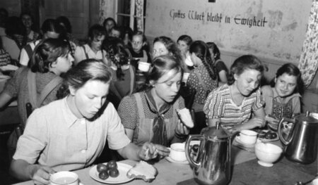 Kontinuität der schwarzen Pädagogik: Kinderheim bei Freudenstadt...