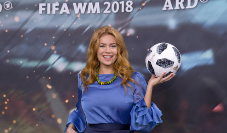 Palina Rojinski ist für die ARD als Reporterin in Russland unter...