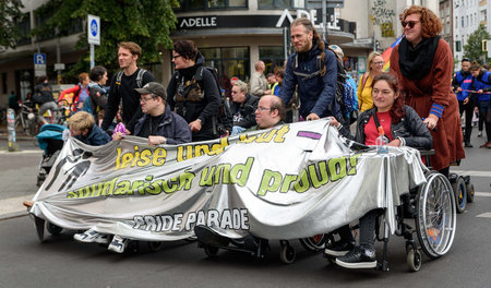 Spitze der Pride Parade am Samstag in Berlin-Neukölln Spitze der Pride Parade am Samstag in Berlin-Neukölln