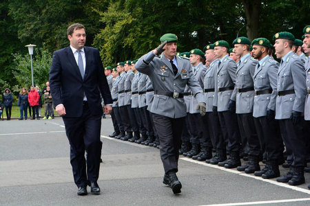 »Massiv« im Einsatz »für unsere Soldatinnen und Soldaten«: Lars ...