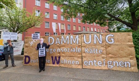 Schimmel und Asbest in den abgeschriebenen Häusern, Luxussanieru... Schimmel und Asbest in den abgeschriebenen Häusern, Luxussanieru...