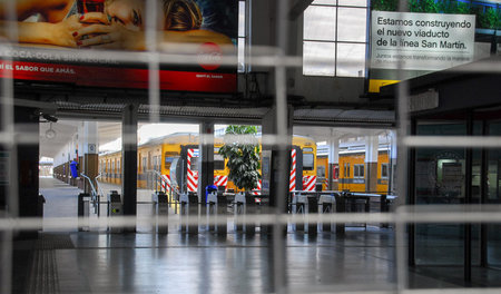 Ausgestorbene Bahnhöfe, leere Straßen: Der Generalstreik war in ... Ausgestorbene Bahnhöfe, leere Straßen: Der Generalstreik war in ...