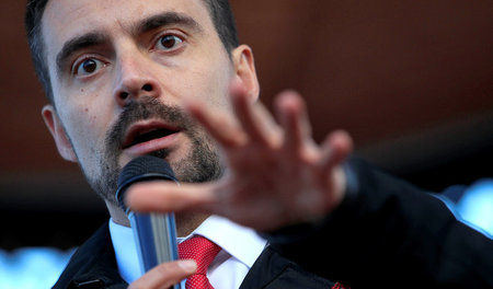 Der ehemalige Jobbik-Vorsitzende Gábor Vona im Parlamentswahlkam... Der ehemalige Jobbik-Vorsitzende Gábor Vona im Parlamentswahlkam...