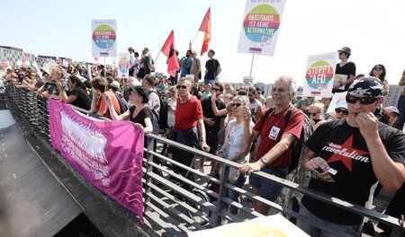 Protest gegen einen AfD-Aufmarsch am 27. Mai in Berlin