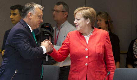 Viktor »großer Sieg« Orbán und Angela Merkel trafen sich am Frei...