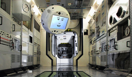 Bitte abschalten: Assistenzroboter Cimon schwebt durch die ISS (...