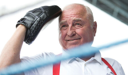 Manche nennen ihn einen »Kulttrainer«: Boxlehrer Ulli Wegner