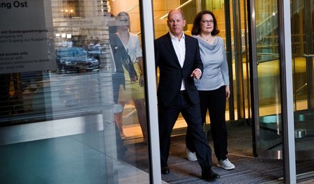 Migrationsabwehr beschlossen: Andrea Nahles und Olaf Scholz am D...